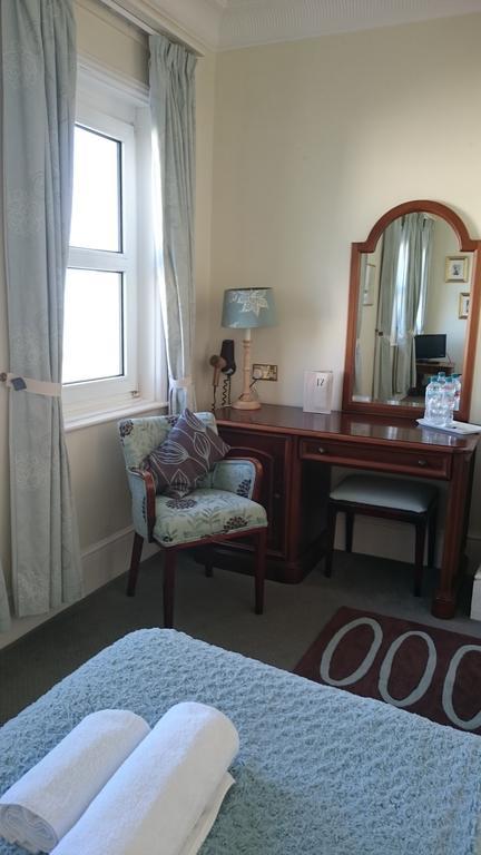 17 Wilmington Square Bed & Breakfast Eastbourne Ruang foto