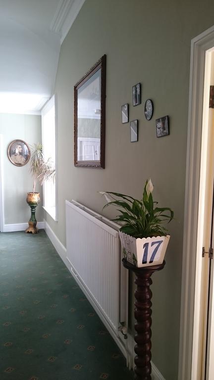 17 Wilmington Square Bed & Breakfast Eastbourne Bagian luar foto