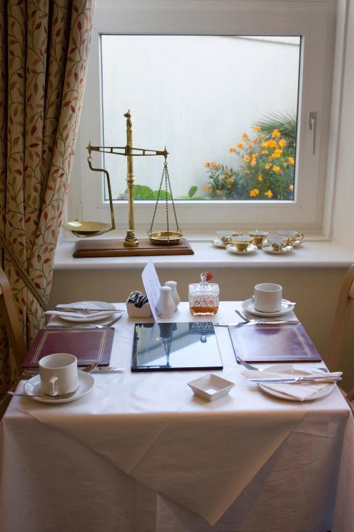 17 Wilmington Square Bed & Breakfast Eastbourne Bagian luar foto