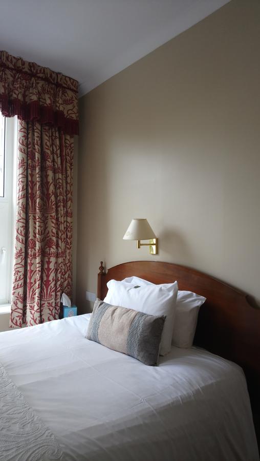 17 Wilmington Square Bed & Breakfast Eastbourne Bagian luar foto